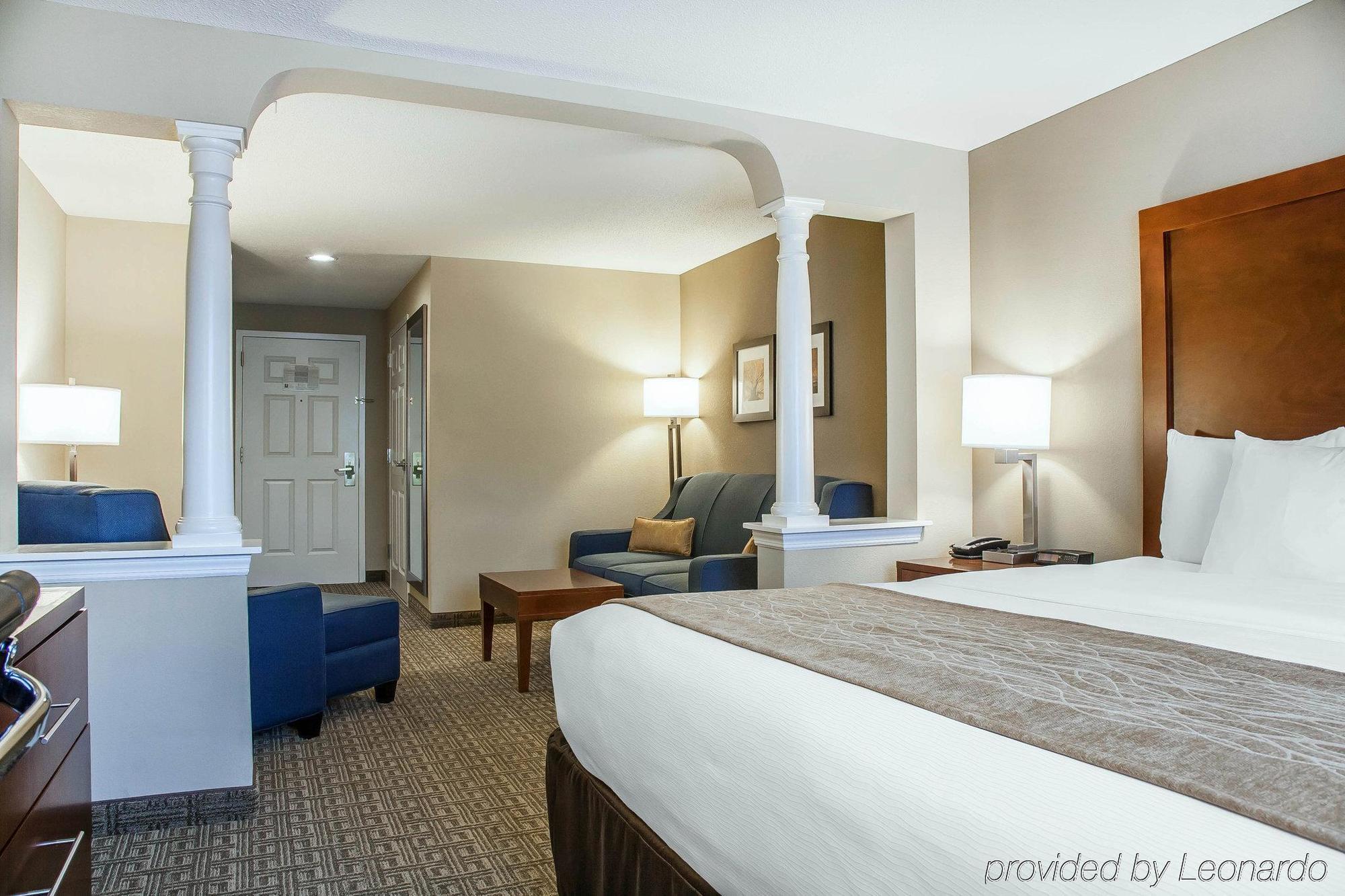 Comfort Inn & Suites Sturbridge-Brimfield Exterior foto