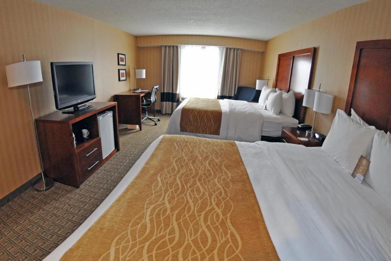 Comfort Inn & Suites Sturbridge-Brimfield Exterior foto