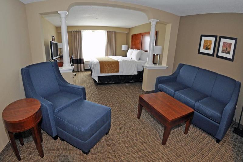Comfort Inn & Suites Sturbridge-Brimfield Exterior foto
