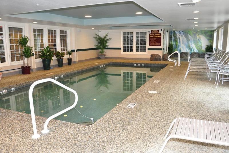 Comfort Inn & Suites Sturbridge-Brimfield Exterior foto