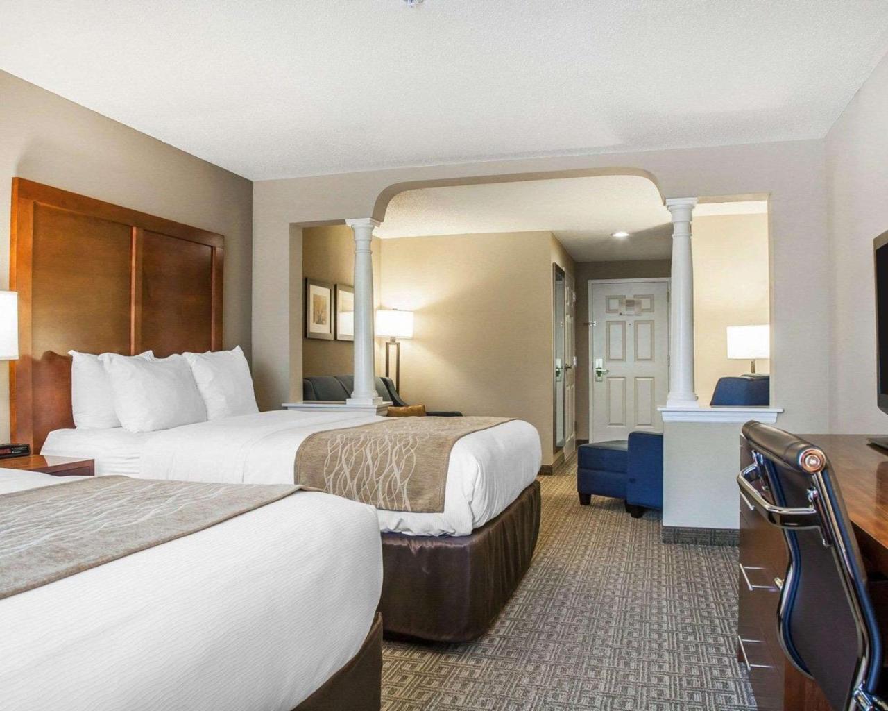 Comfort Inn & Suites Sturbridge-Brimfield Exterior foto
